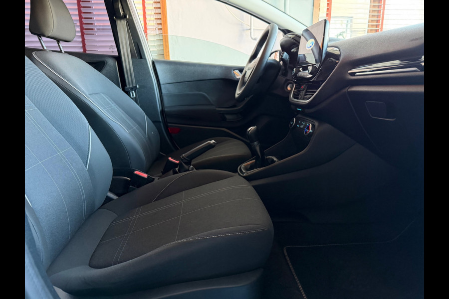 Ford Fiesta 1.1 Airco Navi Carplay PDC Nap
