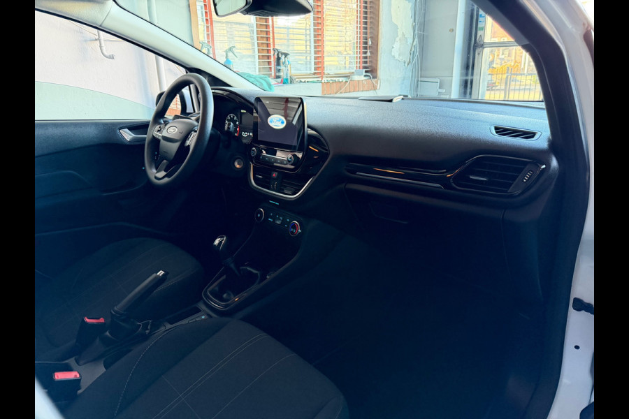 Ford Fiesta 1.1 Airco Navi Carplay PDC Nap