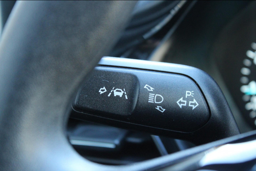 Ford Fiesta 1.1 Airco Navi Carplay PDC Nap