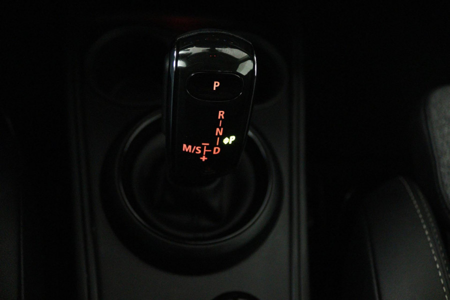 MINI Countryman 1.5 Cooper Business Edition Automaat (NAVIGATIE, CARPLAY, PARKEERSENSOREN, LED, CRUISE, SPORTSTOELEN)