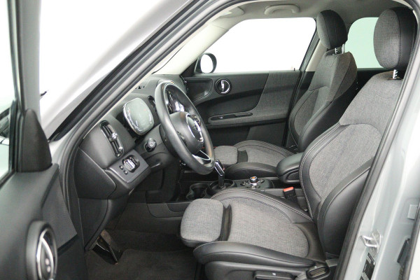 MINI Countryman 1.5 Cooper Business Edition Automaat (NAVIGATIE, CARPLAY, PARKEERSENSOREN, LED, CRUISE, SPORTSTOELEN)