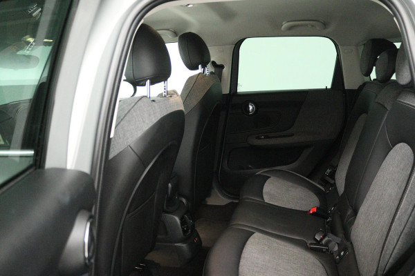 MINI Countryman 1.5 Cooper Business Edition Automaat (NAVIGATIE, CARPLAY, PARKEERSENSOREN, LED, CRUISE, SPORTSTOELEN)