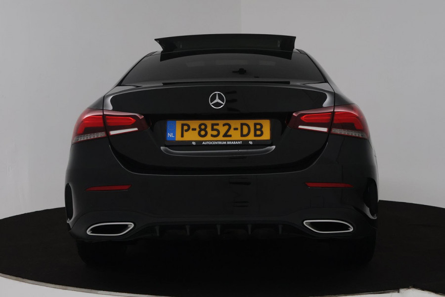 Mercedes-Benz A-Klasse 250 e Business Solution AMG Limited (SFEERVERLICHTING, PANORAMADAK, CAMERA, STOELVERWARMING, 1e EIGENAAR)