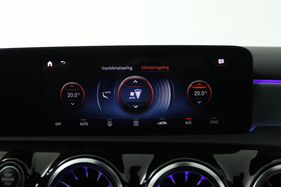 Mercedes-Benz A-Klasse 250 e Business Solution AMG Limited (SFEERVERLICHTING, PANORAMADAK, CAMERA, STOELVERWARMING, 1e EIGENAAR)