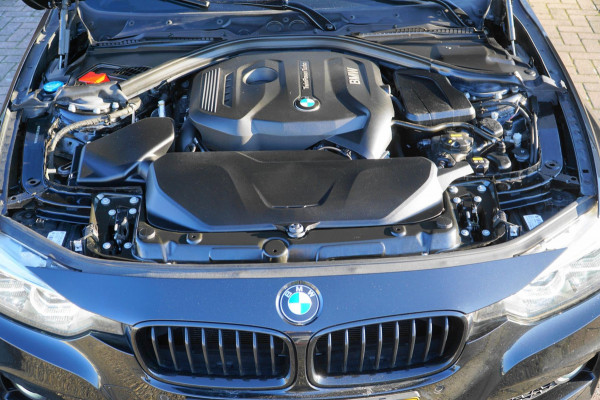 BMW 3 Serie Touring 320i Edition M Sport Shadow Executive