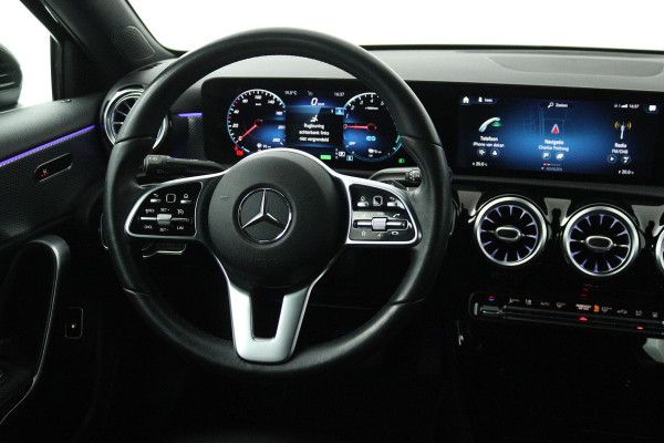 Mercedes-Benz A-Klasse 250 e Business Solution Luxury Limited (SFEERVERLICHTING, STOELVERWARMING, LEDER, 1e EIGENAAR, CAMERA)