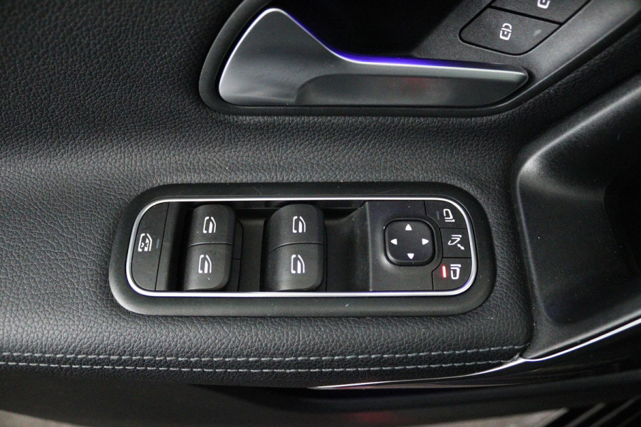 Mercedes-Benz A-Klasse 250 e Business Solution Luxury Limited (SFEERVERLICHTING, STOELVERWARMING, LEDER, 1e EIGENAAR, CAMERA)
