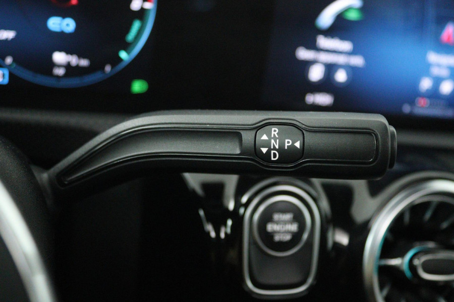 Mercedes-Benz A-Klasse 250 e Business Solution Luxury Limited (PANORAMADAK, SFEERVERLICHTING, CAMERA, ELEKT. STOELEN, 1e EIGENAAR)