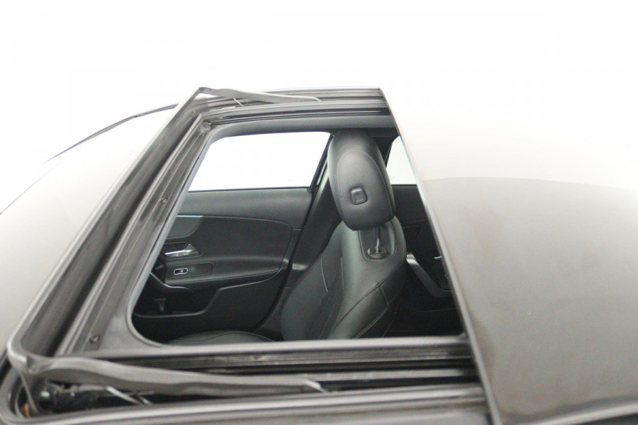 Mercedes-Benz A-Klasse 250 e Business Solution Luxury Limited (PANORAMADAK, SFEERVERLICHTING, CAMERA, ELEKT. STOELEN, 1e EIGENAAR)