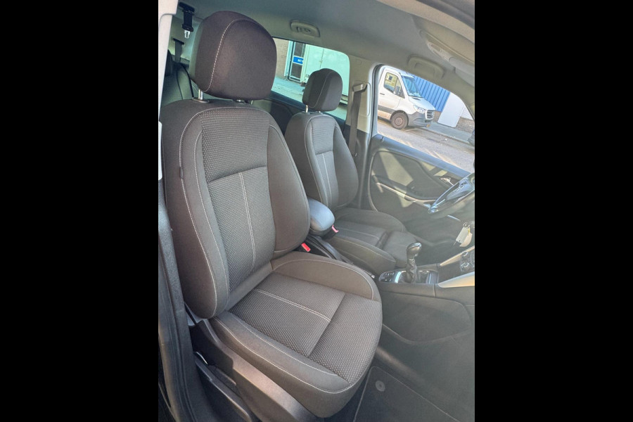 Opel Zafira 1.6 Turbo 120 Jahre Edition 7persoons I Navigatie I Airco I PDC I Achteruitrij camera I LED I Trekhaak I Dealer onderh