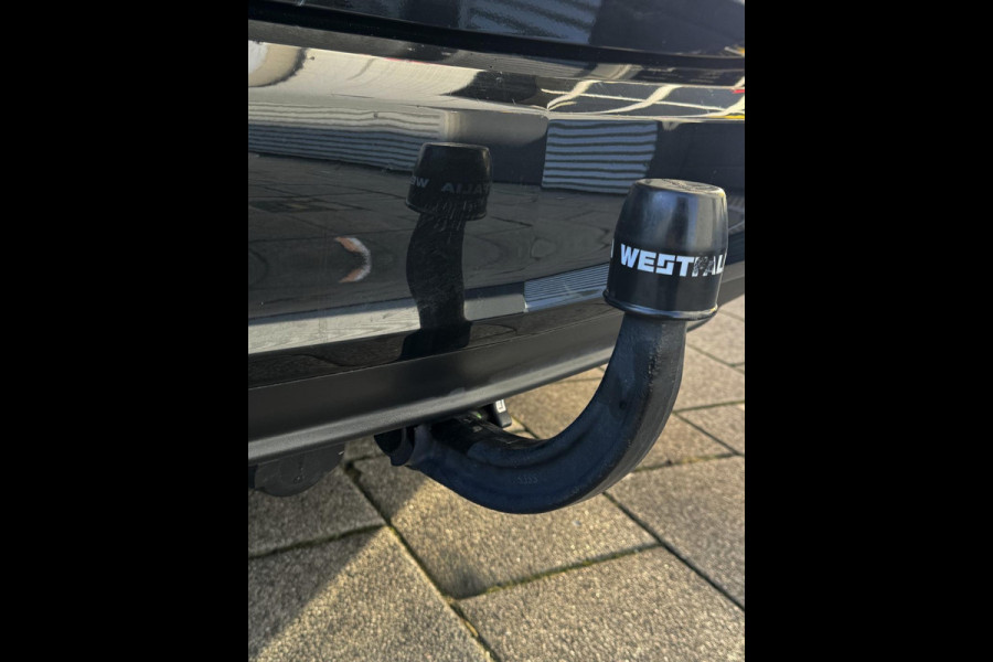 Opel Zafira 1.6 Turbo 120 Jahre Edition 7persoons I Navigatie I Airco I PDC I Achteruitrij camera I LED I Trekhaak I Dealer onderh