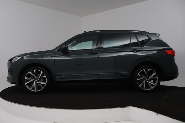Seat Tarraco 1.4 TSI e-Hybrid PHEV FR Business (PANORAMADAK, CAMERA, STUURVERWARMING, DEALER ONDERHOUDEN, CARPLAY)