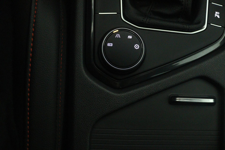 Seat Tarraco 1.4 TSI e-Hybrid PHEV FR Business (PANORAMADAK, CAMERA, STUURVERWARMING, DEALER ONDERHOUDEN, CARPLAY)