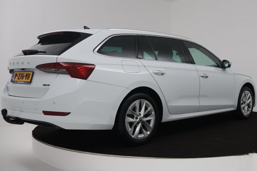 Škoda Octavia Combi 1.0 e-TSI Business Edition Plus Automaat (NAVIGATIE, TREKHAAK, STOELVERWARMING, CARPLAY, GOED ONDERHOUDEN)