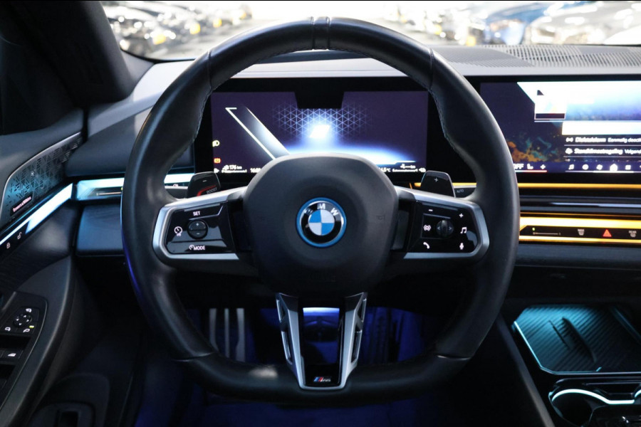 BMW 5 Serie 550e xDrive M-Performance LASERLIGHT/BOWERS & WILKINS/PANO/LEDER/HUD/20" LMV/360 CAM/ACC/ECC/FABRIEKSGARANTIE!