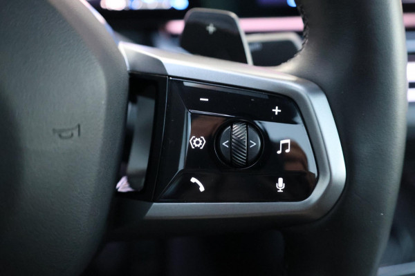 BMW 5 Serie 550e xDrive M-Performance LASERLIGHT/BOWERS & WILKINS/PANO/LEDER/HUD/20" LMV/360 CAM/ACC/ECC/FABRIEKSGARANTIE!