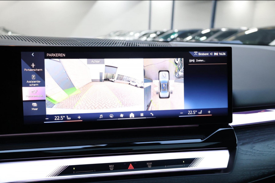 BMW 5 Serie 550e xDrive M-Performance LASERLIGHT/BOWERS & WILKINS/PANO/LEDER/HUD/20" LMV/360 CAM/ACC/ECC/FABRIEKSGARANTIE!