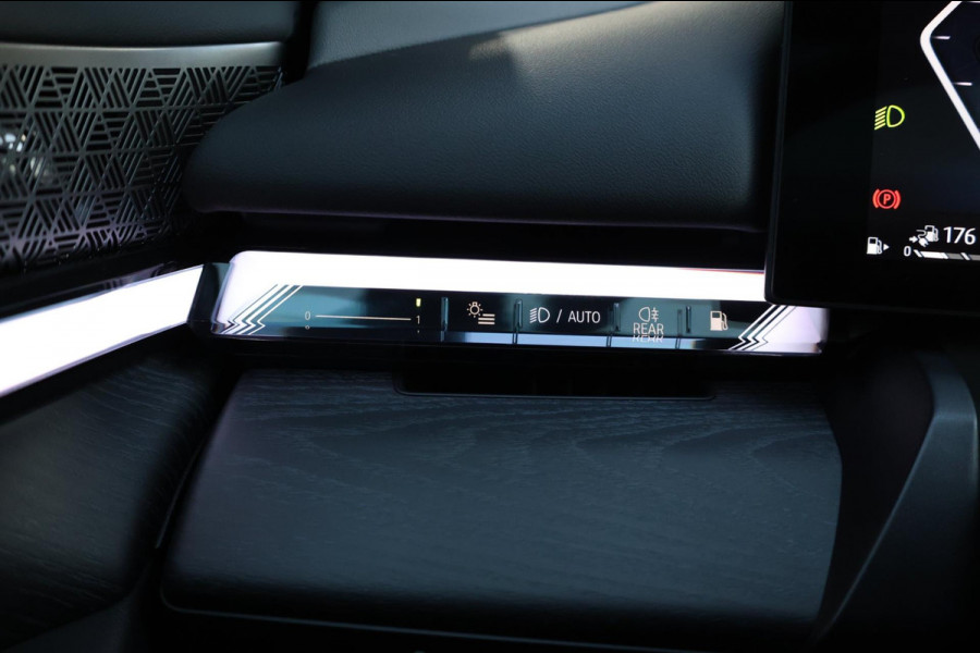 BMW 5 Serie 550e xDrive M-Performance LASERLIGHT/BOWERS & WILKINS/PANO/LEDER/HUD/20" LMV/360 CAM/ACC/ECC/FABRIEKSGARANTIE!