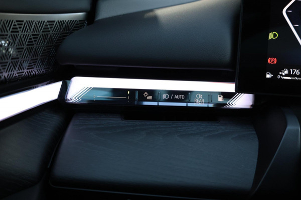 BMW 5 Serie 550e xDrive M-Performance LASERLIGHT/BOWERS & WILKINS/PANO/LEDER/HUD/20" LMV/360 CAM/ACC/ECC/FABRIEKSGARANTIE!