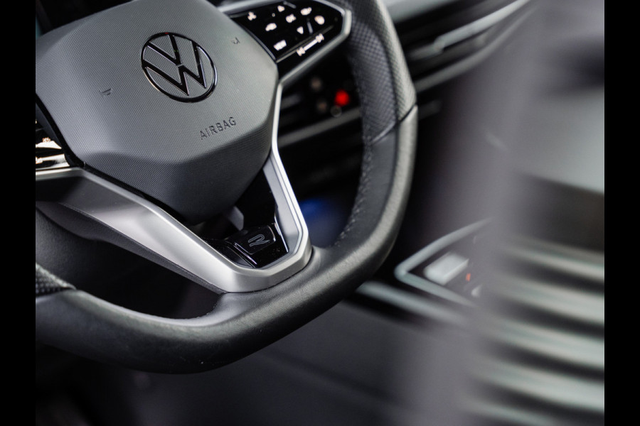 Volkswagen Golf 1.5 eTSI R-Line Business