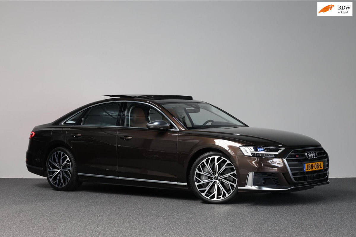 Audi S8 4.0 TFSI Quattro 571+PK BTW/ACHTERASBEST/KERAMISCH/B&O/SOFT/PANO/LEDER+MASSAGE/21" LMV/360 CAM/ACC/ECC/12 MND GARANTIE!