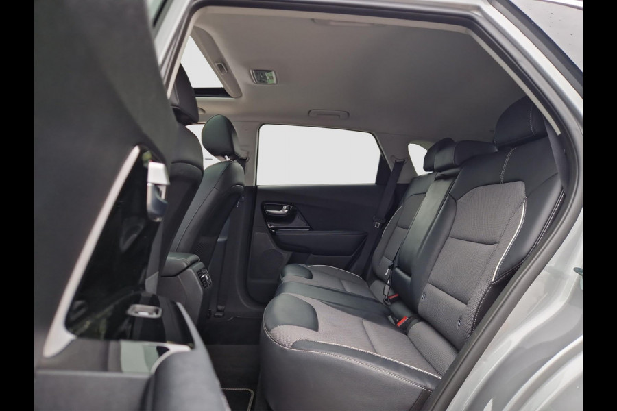 Kia e-Niro DynamicPlusLine 64 kWh | Open dak | Stoelverwarming | Key-Less | LED |