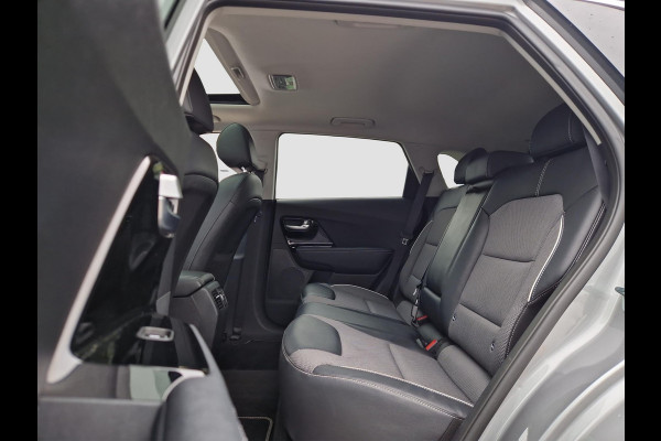Kia e-Niro DynamicPlusLine 64 kWh | Open dak | Stoelverwarming | Key-Less | LED |