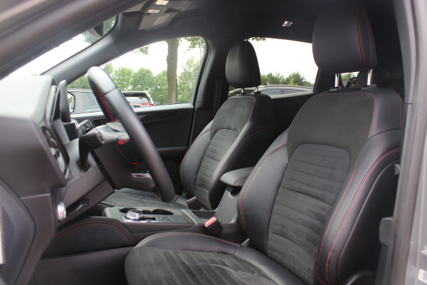 Ford Kuga 2.5 PHEV ST-Line X 62.758 km! / Head-up / Keyless / B&O / Leder&Alcantara / 18'' / Navigatie / Parkeerhulp V+A / Stoel+Stuurverwarming / DAB / Cruise Control