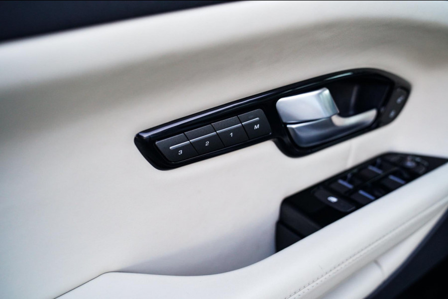 Land Rover Range Rover Evoque 2.0 Si4 HSE Dynamic | Facelift | Stoelverwarming | Memory | Luxe Leder | Meridian Sound System
