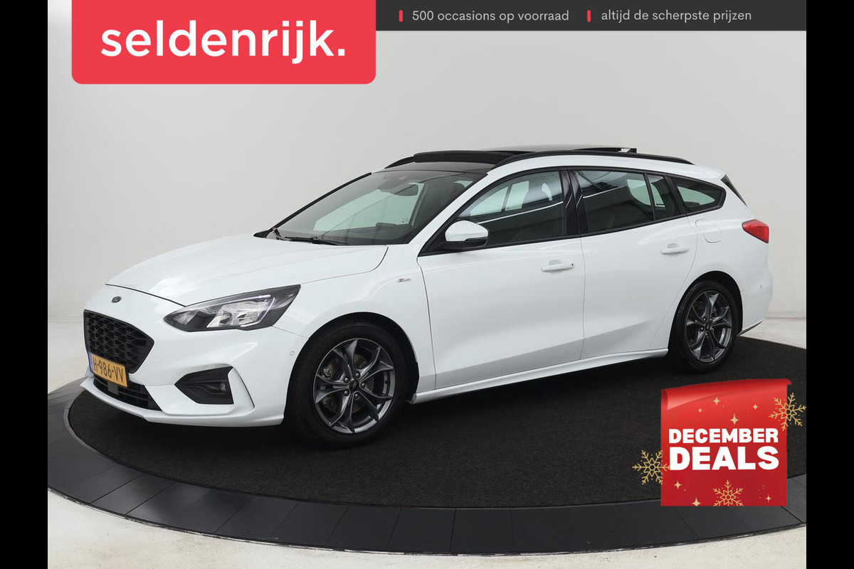 Ford Focus 1.0 EcoBoost ST Line | Panoramadak | Half leder | Trekhaak | Stoelverwarming | Carplay | Camera | Keyless | Navigatie | Climate control | Bluetooth | Parkeerhulp