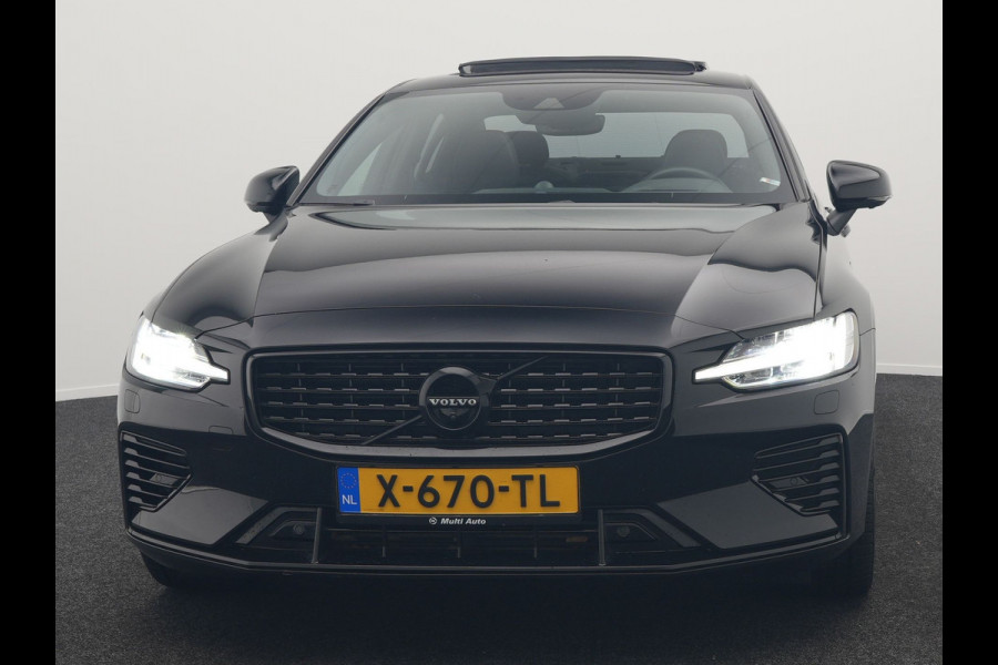 Volvo S60 Recharge T8 AWD R-Design Plug in Hybrid 391pk Black Dealer O.H PHEV | Schuifdak | Bowers & Wilkins | Head Up | Adaptive Cruise | 360 Camera | Luxe Lederen Sportstoelen Massage & Memory | 19"L.M | Keyless | Navigatie |