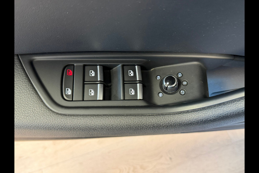 Audi A5 SPORTBACK 45 TFSI quattro Launch edition Sport AUT PANORAMADAK CAMERA APPLE CARPLAY TREKHAAK CRUISE PDC STOELVERWARMING