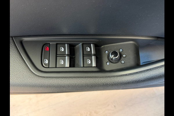 Audi A5 SPORTBACK 45 TFSI quattro Launch edition Sport AUT PANORAMADAK CAMERA APPLE CARPLAY TREKHAAK CRUISE PDC STOELVERWARMING