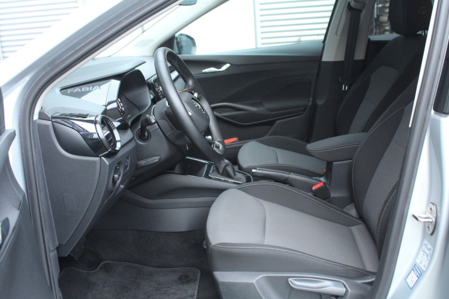 Škoda Fabia 1.0 TSI 111pk Ambition DSG7 NL-Auto NAP Airco Cruise Carplay 16"LMV