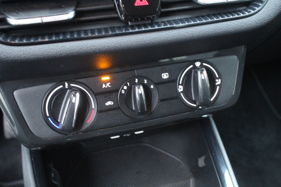 Škoda Fabia 1.0 TSI 111pk Ambition DSG7 NL-Auto NAP Airco Cruise Carplay 16"LMV