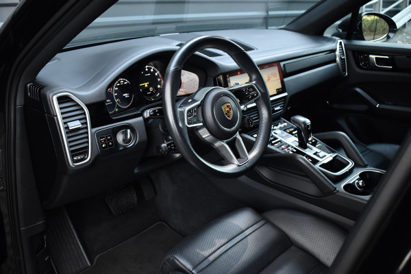 Porsche Cayenne Coupé 3.0 E-Hybrid 462pk SportDesign | Pano | Massage | 360 Camera | Stoelventilatie | Luchtvering | Bose | Orig. NL |