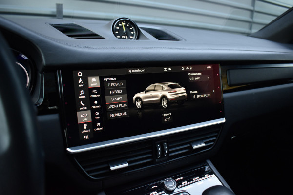 Porsche Cayenne Coupé 3.0 E-Hybrid 462pk SportDesign | Pano | Massage | 360 Camera | Stoelventilatie | Luchtvering | Bose | Orig. NL |