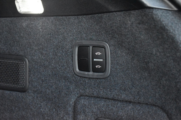 Porsche Cayenne Coupé 3.0 E-Hybrid 462pk SportDesign | Pano | Massage | 360 Camera | Stoelventilatie | Luchtvering | Bose | Orig. NL |