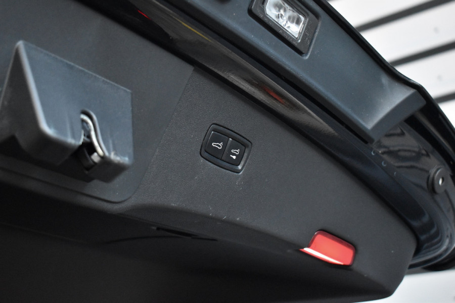 Porsche Cayenne Coupé 3.0 E-Hybrid 462pk SportDesign | Pano | Massage | 360 Camera | Stoelventilatie | Luchtvering | Bose | Orig. NL |