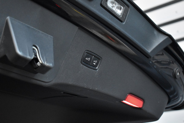 Porsche Cayenne Coupé 3.0 E-Hybrid 462pk SportDesign | Pano | Massage | 360 Camera | Stoelventilatie | Luchtvering | Bose | Orig. NL |