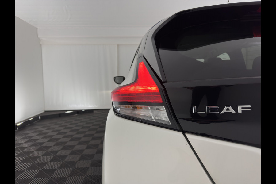 Nissan Leaf e+ Tekna 62 kWh {SOH-95%} (INCL-BTW) *Aut.*LEATHER-MICROFIBRE | FULL-LED | ADAPTIVE-CRUISE | BOSE-AUDIO | TOP-VIEW | DAB | KEYLESS | NAVI-FULLMAP | DAB | HEATED-COMFORTSEATS | BLIND-SPOT | PRIVACY-GLASS | 17''ALU*