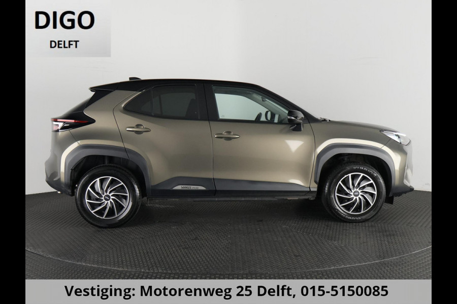 Toyota Yaris Cross 1.5 HYBRID BI-TONE PACK GARANTIE 11-2033 BIJNA 2024.CLIMA.CRUISE ADAPTIEF. PARKEER CAMERA.
