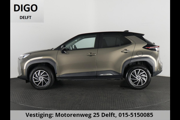 Toyota Yaris Cross 1.5 HYBRID BI-TONE PACK GARANTIE 11-2033 BIJNA 2024.CLIMA.CRUISE ADAPTIEF. PARKEER CAMERA.