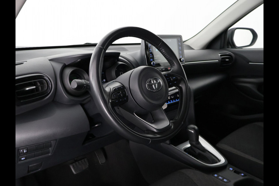 Toyota Yaris Cross 1.5 HYBRID BI-TONE PACK GARANTIE 11-2033 BIJNA 2024.CLIMA.CRUISE ADAPTIEF. PARKEER CAMERA.