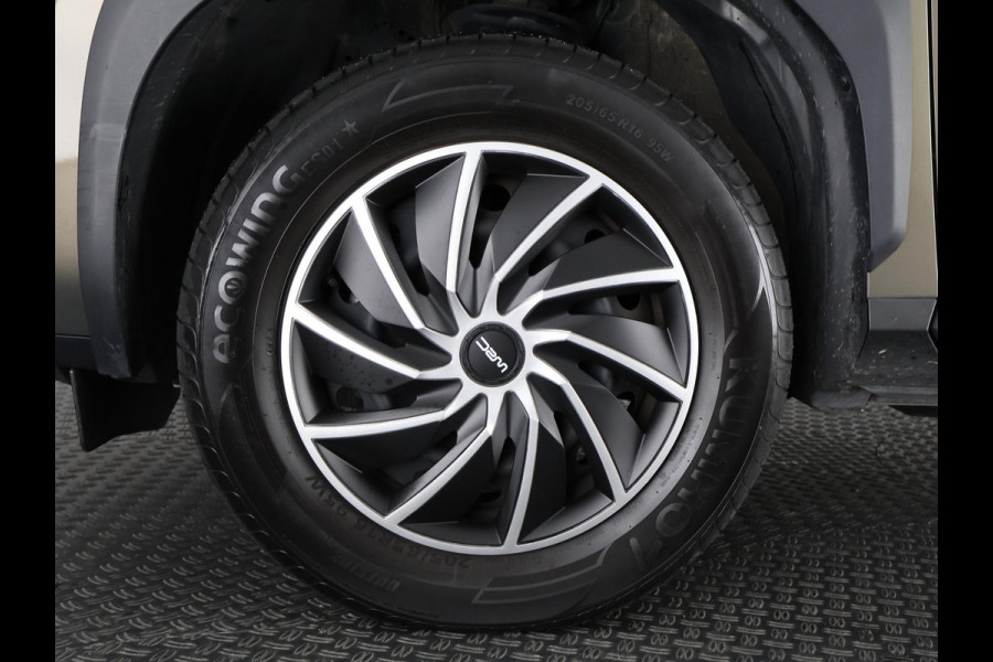 Toyota Yaris Cross 1.5 HYBRID BI-TONE PACK GARANTIE 11-2033 BIJNA 2024.CLIMA.CRUISE ADAPTIEF. PARKEER CAMERA.