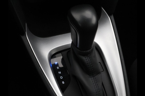 Toyota Yaris Cross 1.5 HYBRID BI-TONE PACK GARANTIE 11-2033 BIJNA 2024.CLIMA.CRUISE ADAPTIEF. PARKEER CAMERA.