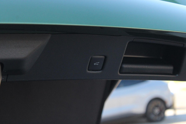 Ford Kuga 2.5 FHEV Active X 190pk | Driver Assistance Pack | Technology Pack | Winterpack | Panoramadak | All Weather Banden | Geen stekker nodig