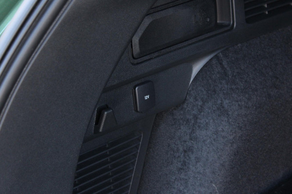 Ford Kuga 2.5 FHEV Active X 190pk | Driver Assistance Pack | Technology Pack | Winterpack | Panoramadak | All Weather Banden | Geen stekker nodig