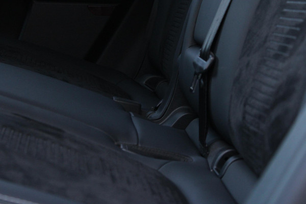 Ford Kuga 2.5 FHEV Active X 190pk | Driver Assistance Pack | Technology Pack | Winterpack | Panoramadak | All Weather Banden | Geen stekker nodig