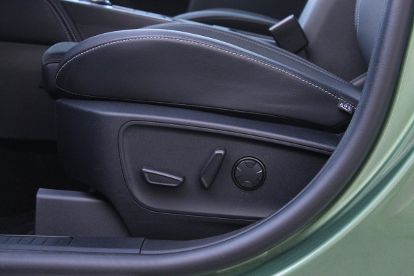 Ford Kuga 2.5 FHEV Active X 190pk | Driver Assistance Pack | Technology Pack | Winterpack | Panoramadak | All Weather Banden | Geen stekker nodig